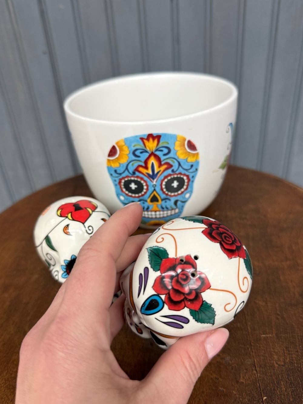 Mexican Sugar Skull Bowl Salt and Pepper Shaker Set - Picture 4 of 9